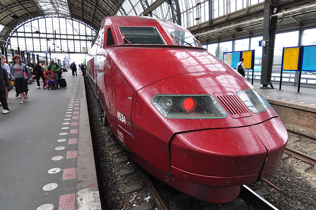 Amsterdam–Paris train