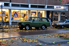 1979 Range Rover with a heavy load