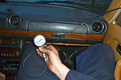 Checking the oil pressure inside a Mercedes-Benz 722.315 transmission