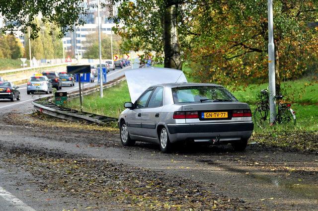 Broken-down 1993 Citroën Xantia 1.8i