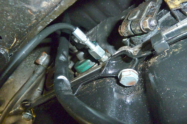 Checking the oil pressure inside a Mercedes-Benz 722.315 transmission