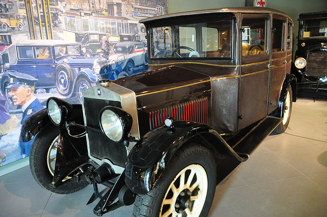 Louwman Museum – 1928 Fiat 509A