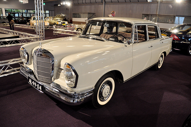 Interclassic & Topmobiel 2011 – 1963 Mercedes-Benz 220 S