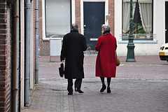 Remco Campert and companion leaving the theatre after the performance