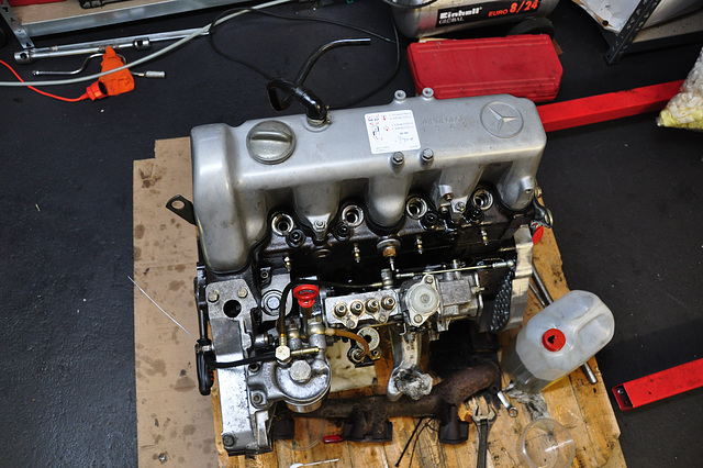 Rebuilding a Mercedes OM616 engine – Almost finished