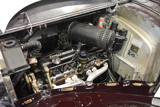 Techno Classica 2013 – 1950 Rolls-Royce Silver Wraith Sedanca engine