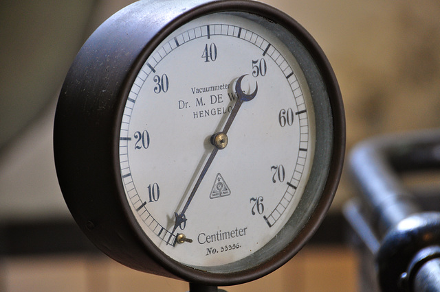 Vacuum gauge of Dr. M. de Wit of Hengelo