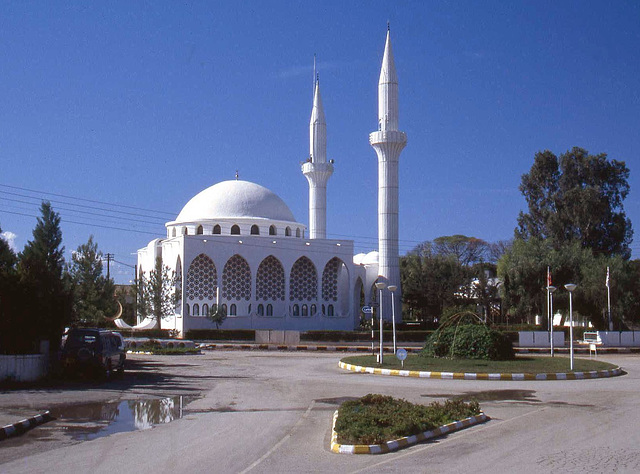 Guzelyurt (Morphou)- the Modern Mosque