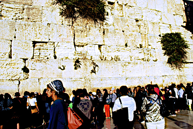praying women at the Western Wall...