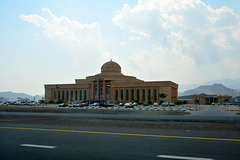 Fujairah 2013 – Large building