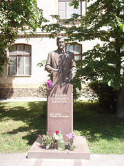 Krawtschuk Denkmal in NTUU-KPI
