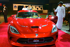 Dubai 2013 – Dubai International Motor Show – Trying out the Dodge Viper