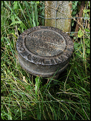 GWR boundary marker