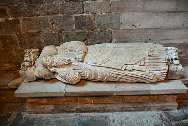 Hereford Cathedral 2013 – Efﬁgy