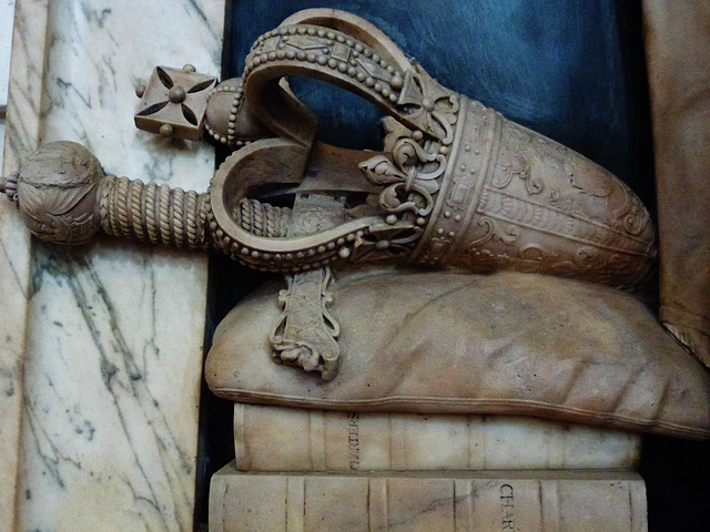 christ church spitalfields, london,sword and mace of office on tomb of sir robert ladbroke by flaxman, 1794. he'd been lord mayor of london and president of christ's hospital.