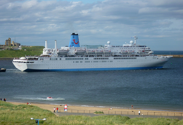 thomson cruise ship