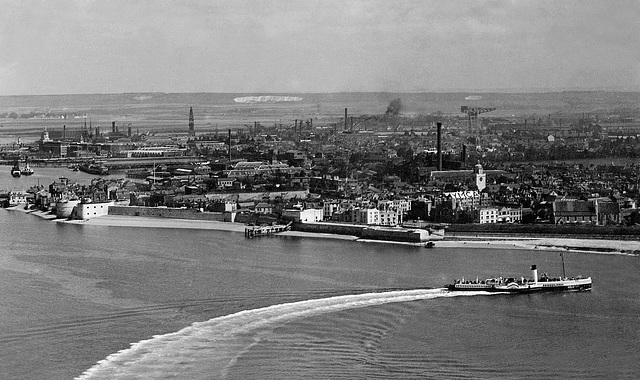 Old Portsmouth a view from the 1930s