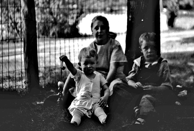 Grossenbach kids; Carl, Doris and Dick (22)