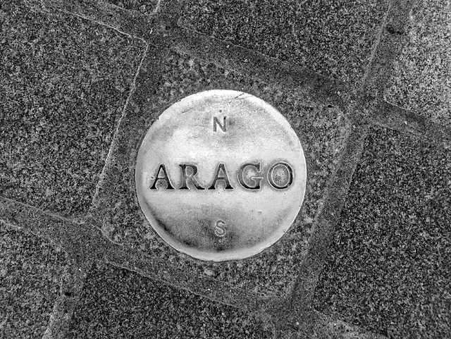 Arago medallion (Rose Line)