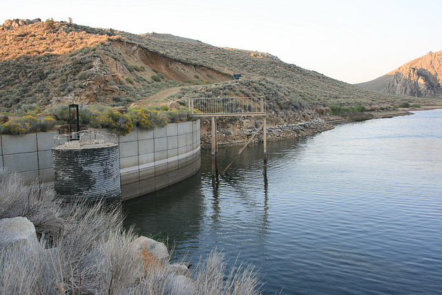 Knott Creek Dam