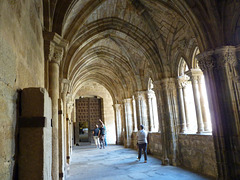 Claustro de estilo romanico de la Catedral vieja de Plasencia