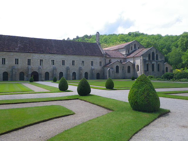 Abbaye de Fontenay : jardins.