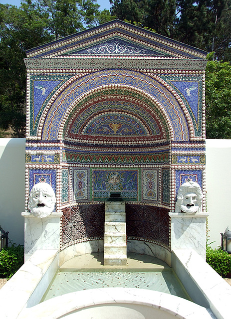 Reproduction of the Large Fountain from Pompeii in the Getty Villa, July 2008