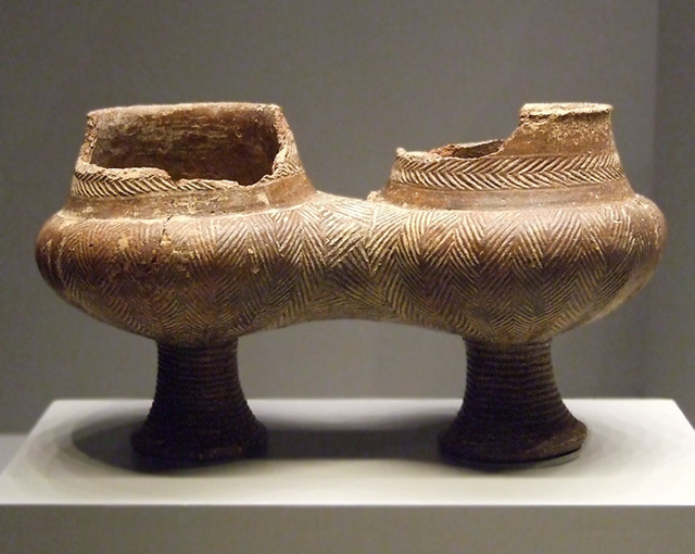 Cyladic Double Jar with Incised Patterns in the Getty Villa, July 2008