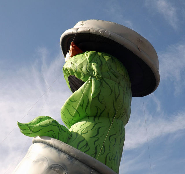 ipernity Oscar the Grouch at the Stamford Balloon Parade, November