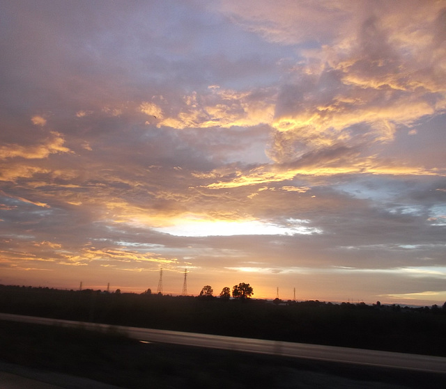 Couleurs de ciel somnolent / Sleepy sky colours.