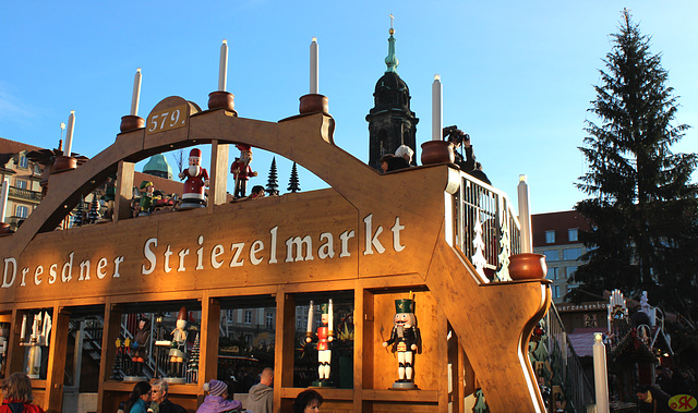 2013-128-23 80 Striezelmarkt