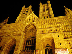lincoln cathedral at night
