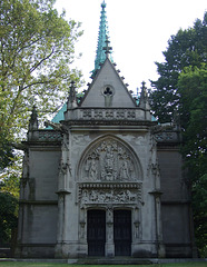 Neo-Gothic Mausoleum in Woodlawn Cemetery, August 2008
