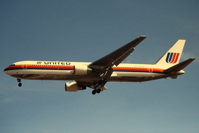 United Airlines Boeing 767-300