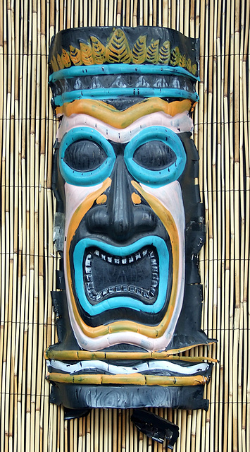 Tiki Mask in Coney Island, June 2008