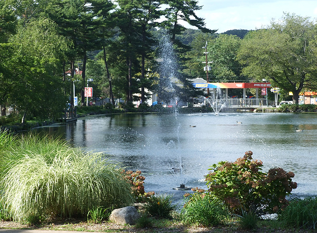 Pond with Fountain in Heckscher Park, September 2010