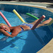 Mandi horizontal in the pool