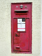 Isle of Man 2013 – Victorian wall postbox