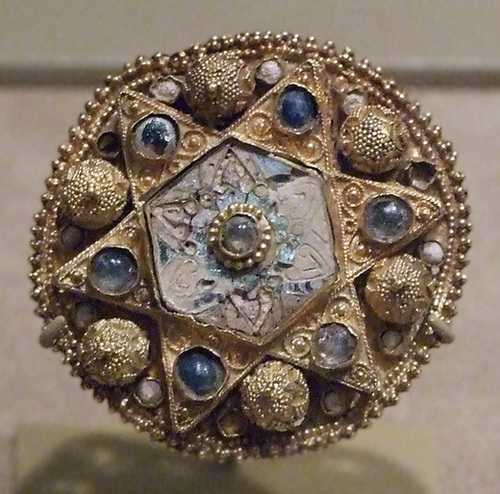 Ipernity: Ottonian Brooch In The Metropolitan Museum Of Art, July 2010 