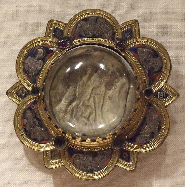 Enamel and Crystal Morse in the Metropolitan Museum of Art, February 2012