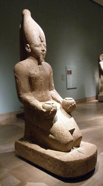 Kneeling Statue of Hatshepsut in the Metropolitan Museum of Art, September 2008