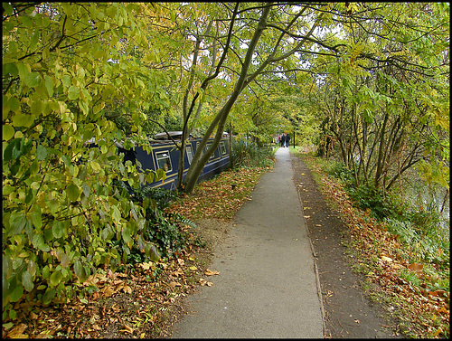 Hythe Bridge Path in October