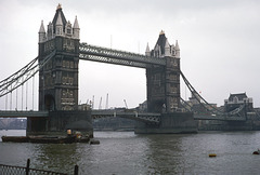 London Tower Bridge in 1969 (021 b)