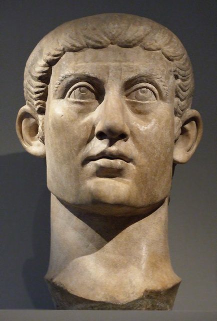 Colossal Portrait of Constantine in the Metropolitan Museum of Art,  July 2007