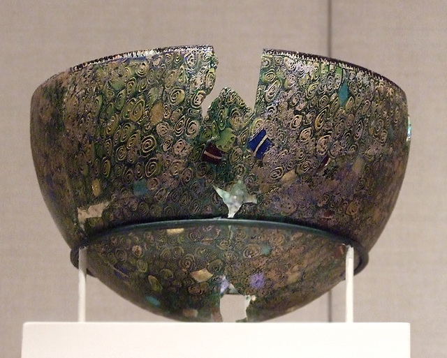 Gold-Glass Mosaic Bowl in the Metropolitan Museum of Art, February 2010
