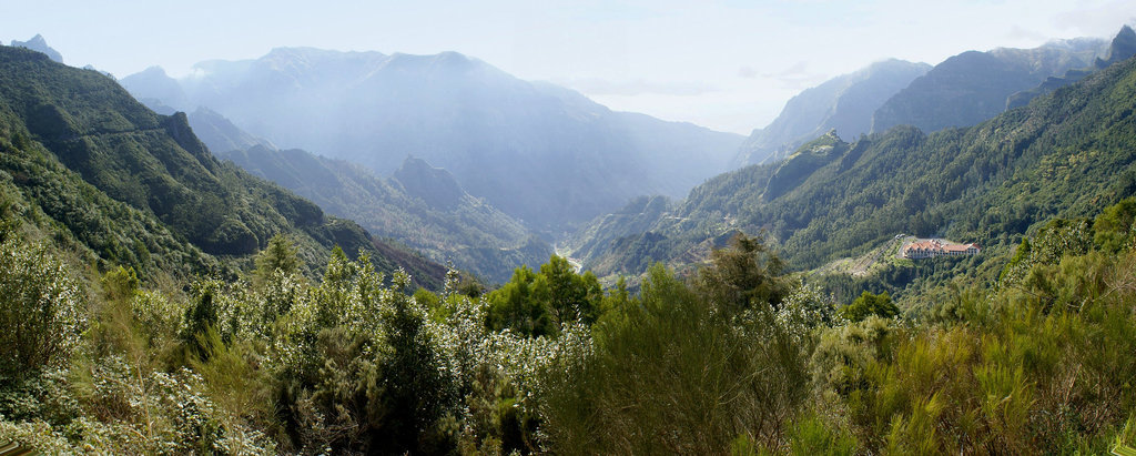 Madeira. Blick zur Südküste ©UdoSm