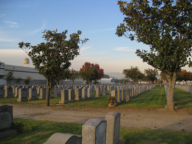 Bell Gardens: Russian Christian Cemetery 3574a