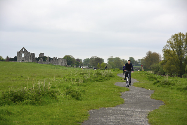 Trim 2013 – Path next to the river Boyne