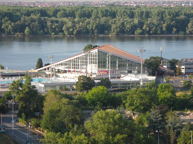 Belgrade, Kalemegdan : centre sportif à la confluence.