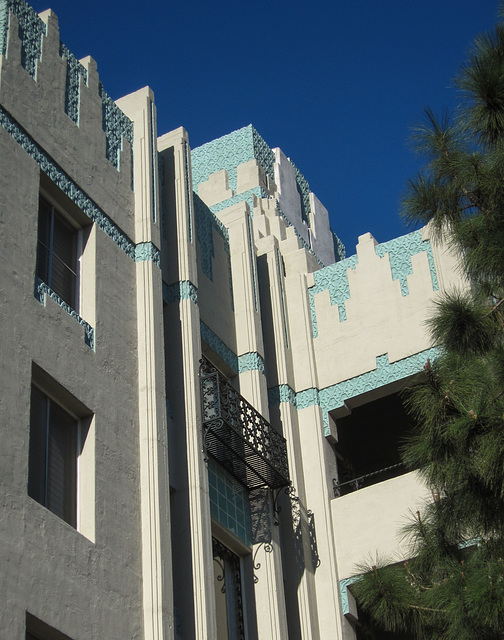 Los Feliz apartment building (4265)